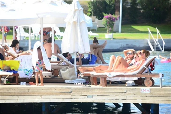 Bütün kızlar Bodrum'da toplandı!