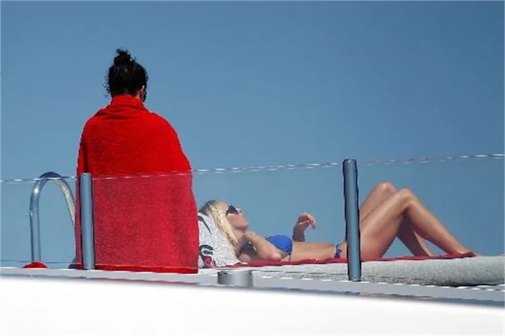 Simon Cowell haremiyle tatile çıktı!
