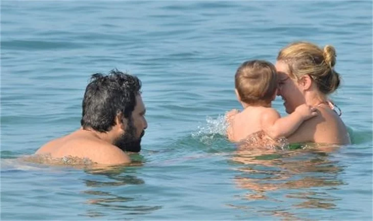 Bülent İnal'ın aile saadeti!