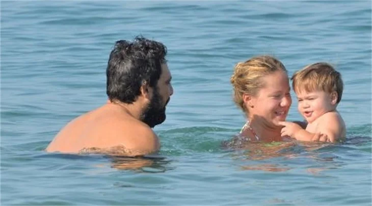Bülent İnal'ın aile saadeti!