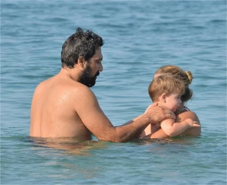 Bülent İnal'ın aile saadeti!