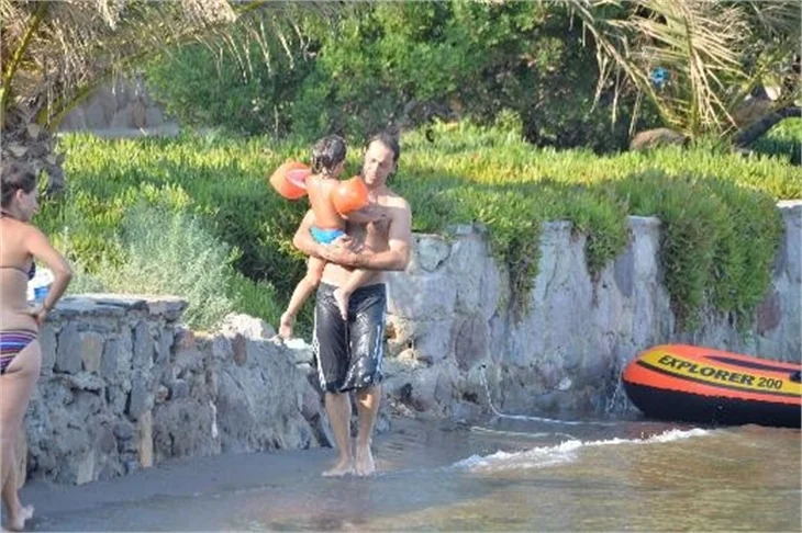 Bülent İnal'ın aile saadeti!