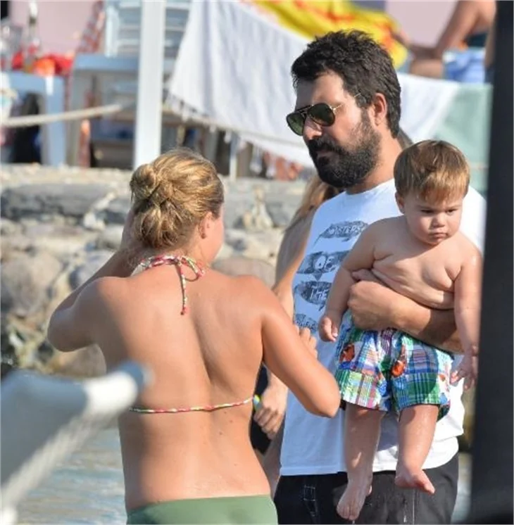 Bülent İnal'ın aile saadeti!