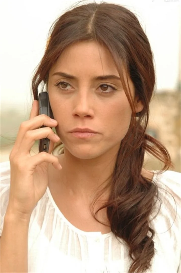 Cansu Dere, Firuze teklifini reddetti!