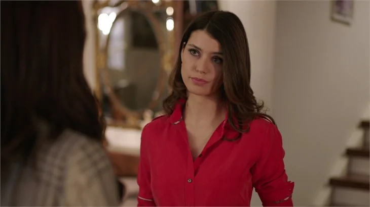 Beren Saat, Hırvatistan'ı aydınlatacak!