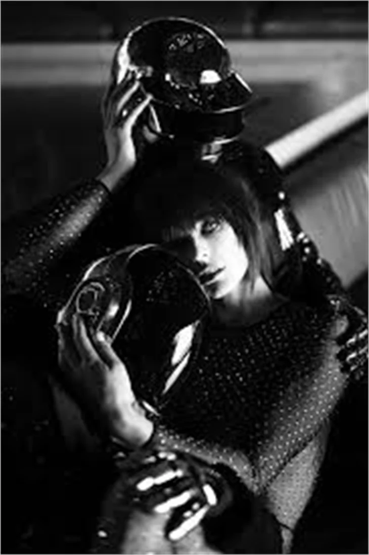 Milla Jovovich geri döndü!