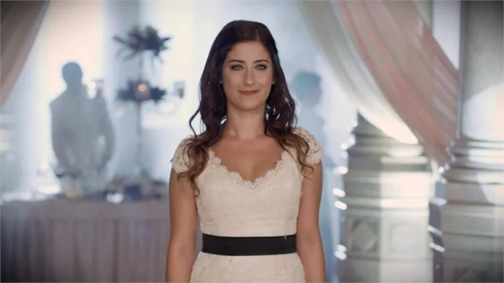 Hazal Kaya'nın "A.Ş.K"ı Twitter'ı salladı