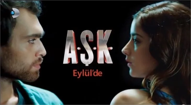 Hazal Kaya'nın "A.Ş.K"ı Twitter'ı salladı