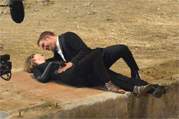 Robert Pattinson fena yakalandı!