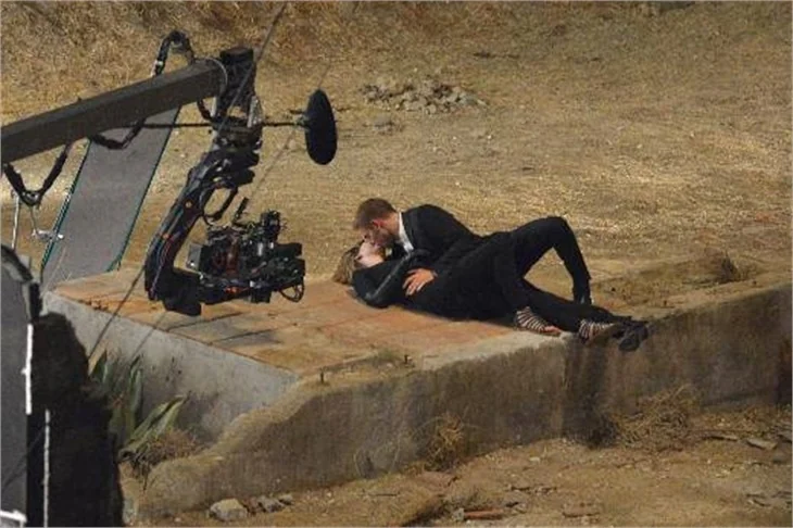 Robert Pattinson fena yakalandı!
