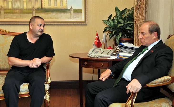 Şafak Sezer ablası için ne dedi?