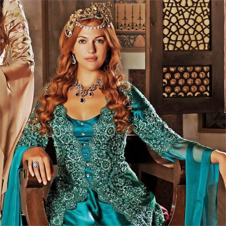 Meryem Uzerli: Ben bir adam sevdim o adam aslında yoktu!