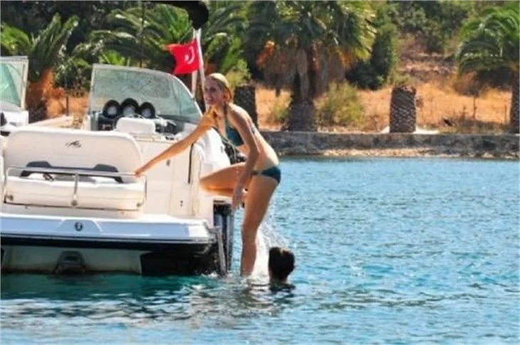 Wilma Elles'in deniz keyfi!