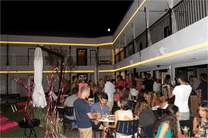 Bade İşçil Sualp'in Cunda Adası keyfi!