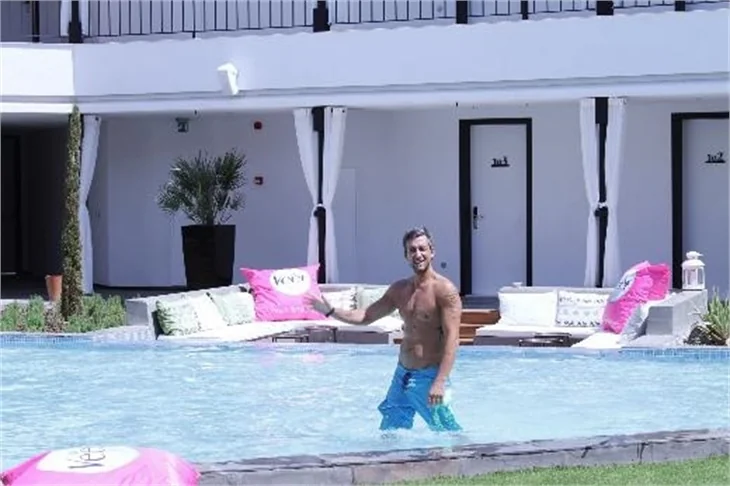 Bade İşçil Sualp'in Cunda Adası keyfi!