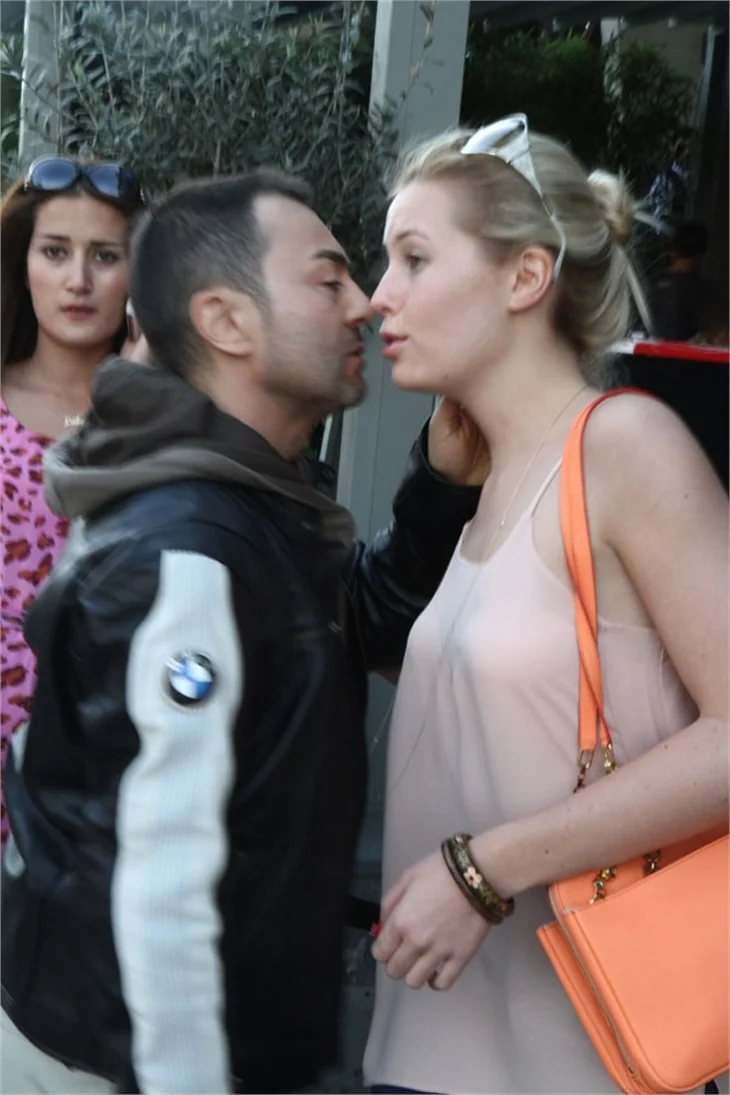 Serdar Ortaç ve nişanlısı birbirine girdi!