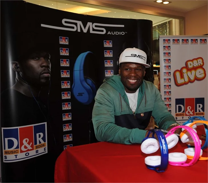50 Cent'in imza gününe hayranları akın etti!