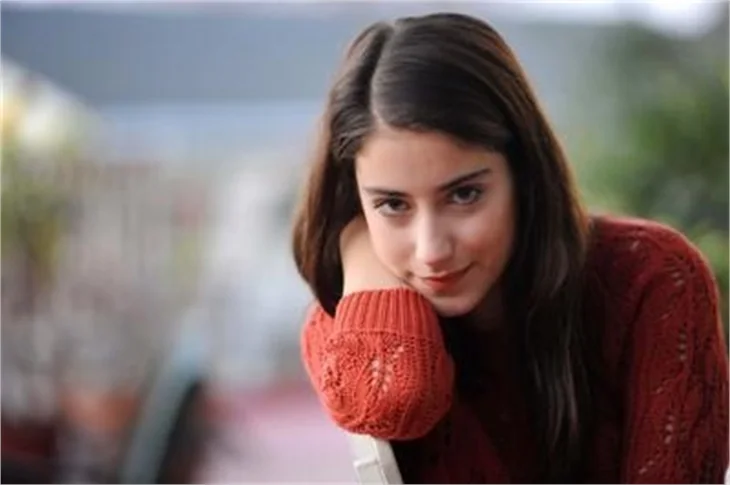 Hazal Kaya: 2,5 ayda 11 kilo verdim!
