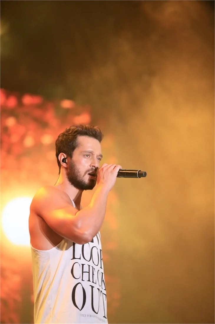Murat Boz konserinde olay çıktı!