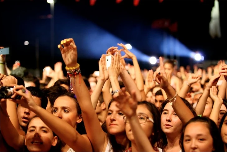 Murat Boz konserinde olay çıktı!