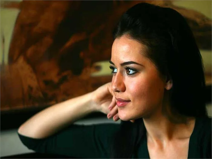 Fahriye Evcen'den aşk açıklaması!