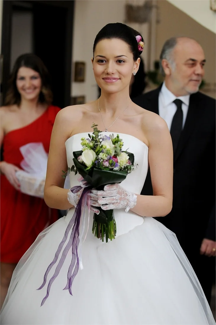 Fahriye Evcen'den aşk açıklaması!