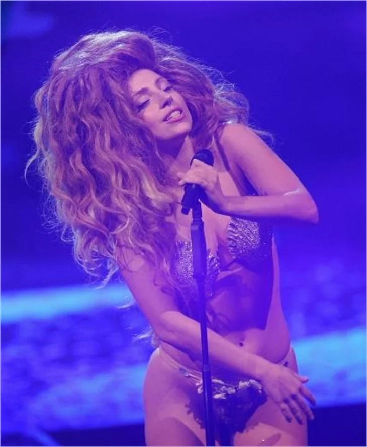 Lady Gaga festivale yine damga vurdu!