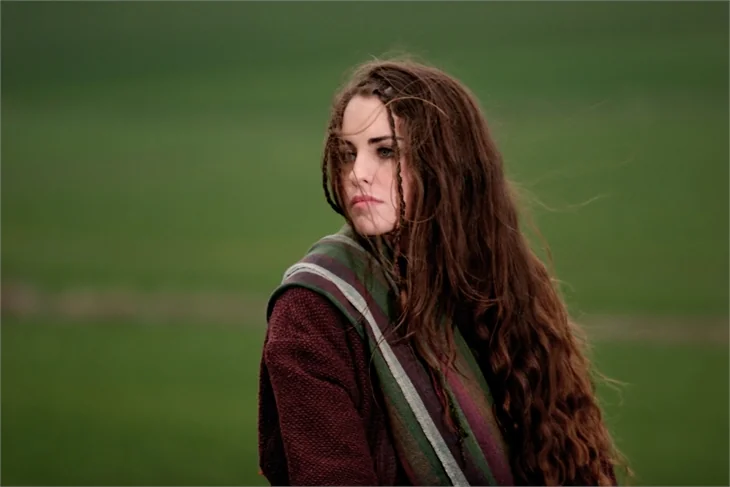 Hazal Kaya-Aslı Tandoğan rekabeti!