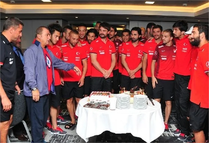 Fatih Terim'e sürpriz doğum günü!