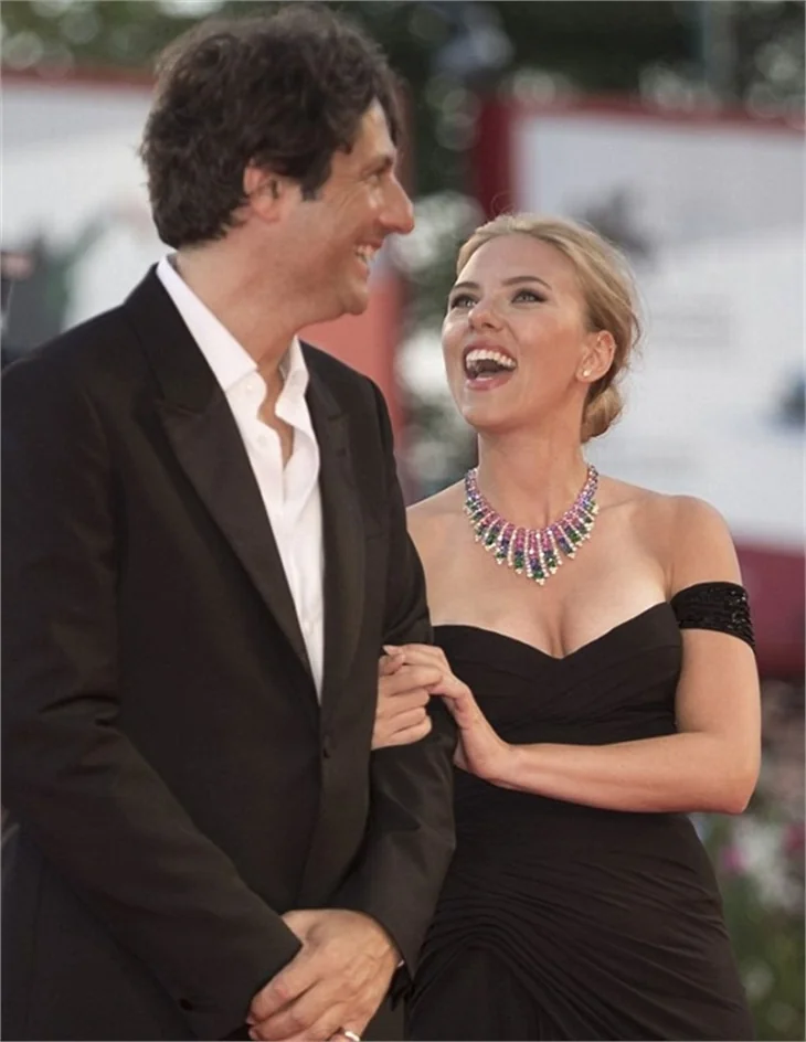 Scarlett Johansson büyüledi