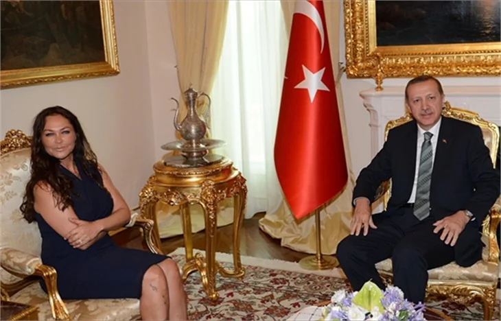 Hülya Avşar'dan Başbakan'a ilginç soru!