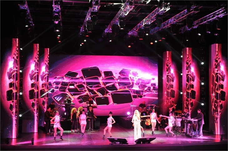 Ajda Pekkan'dan playback'li konser!