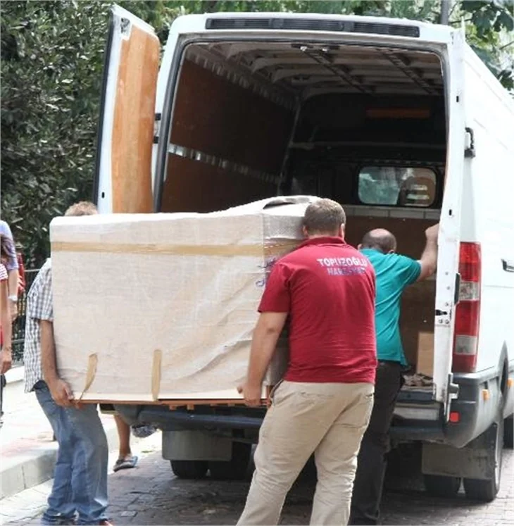Meltem Cumbul eşyaları almak isteyince olay çıktı!