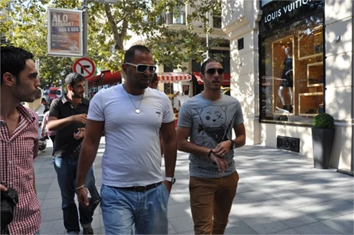 Galatasaraylı Nordin Amrabat sevgilisini çektirmedi!
