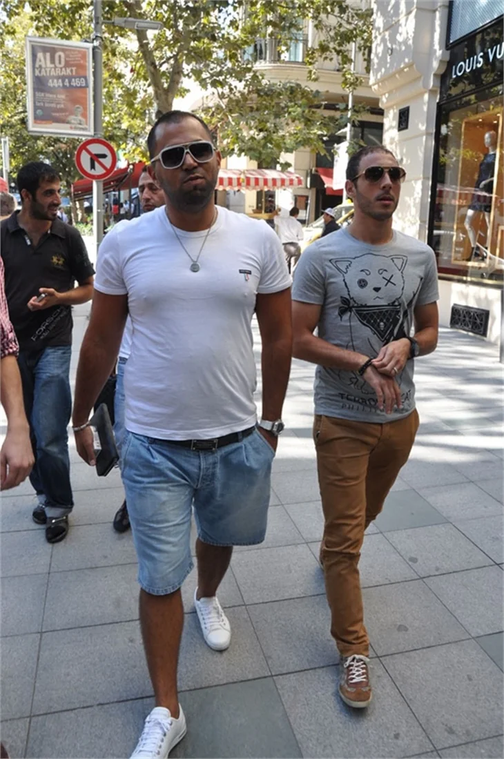 Galatasaraylı Nordin Amrabat sevgilisini çektirmedi!