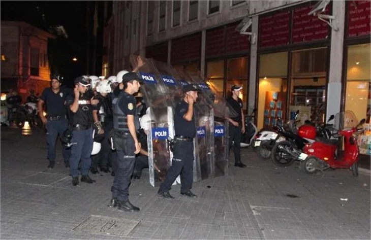 İstiklal Caddesi'nde polis müdahalesi!