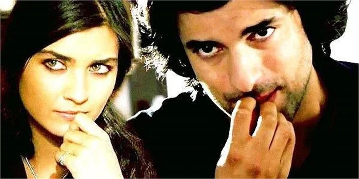"Kara Para Yalan Aşk" dizisinde  Tuba Büyüküstün ve Engin Akyürek mi rol alacak?