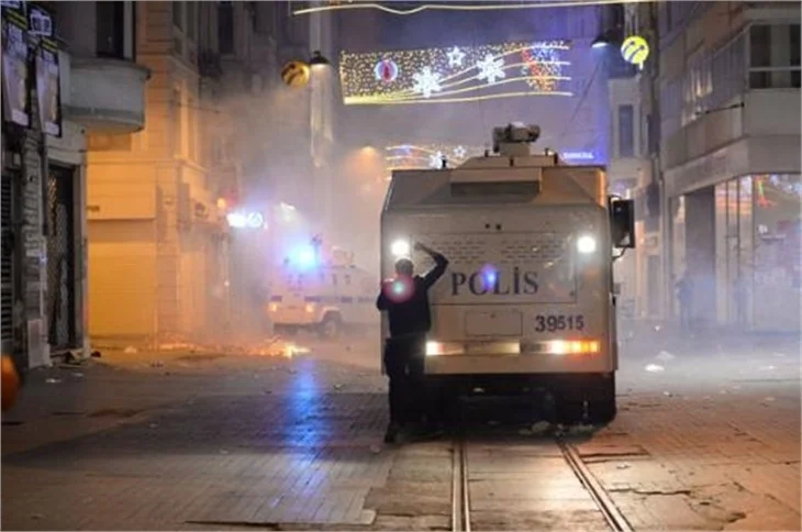 Taksim'de polis müdahalesi!