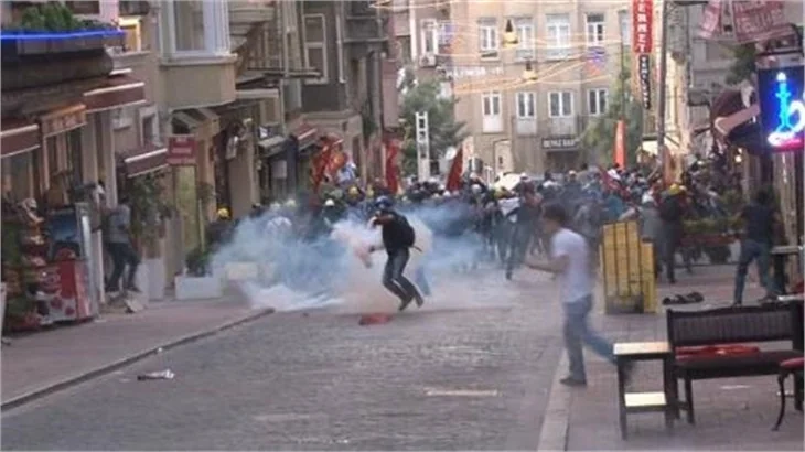 Taksim'de polis müdahalesi!