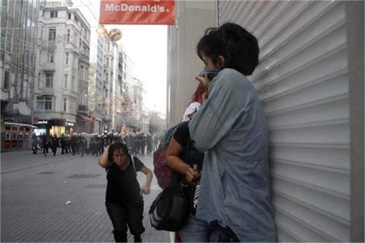 Taksim'de polis müdahalesi!