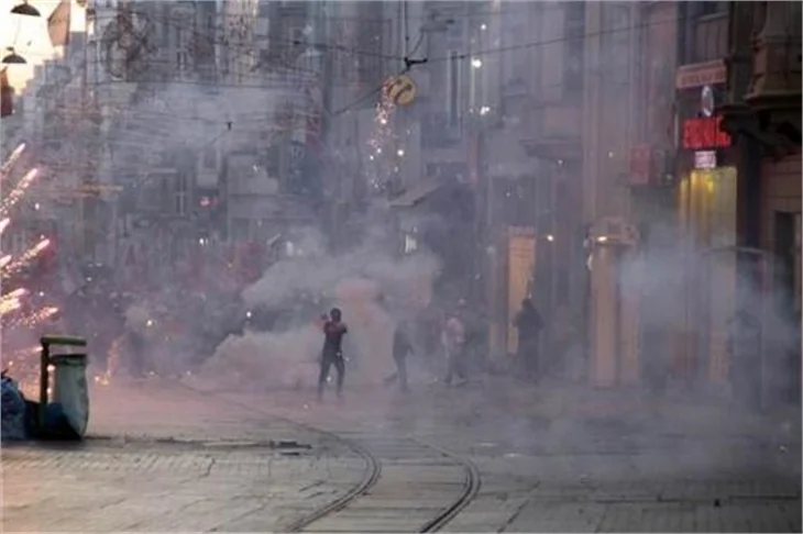 Taksim'de polis müdahalesi!
