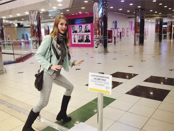 Yasemin Allen: Sevişme sahneleri prestij kaybı!