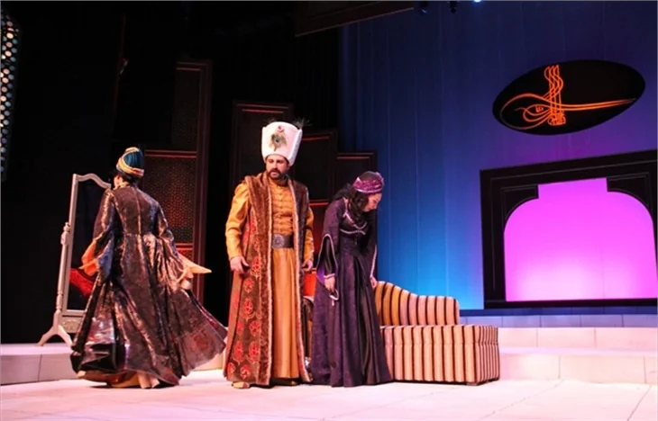 Hürrem'e içki baskını!