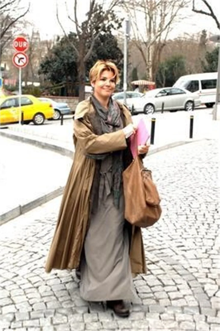 Annesi Gülben Ergen'in neyine katlanamıyor!