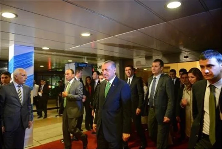 Başbakan Erdoğan Hakan Şükür'ün oğlunun sünnetine katıldı