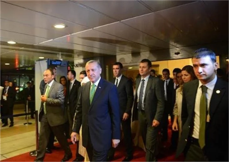 Başbakan Erdoğan Hakan Şükür'ün oğlunun sünnetine katıldı