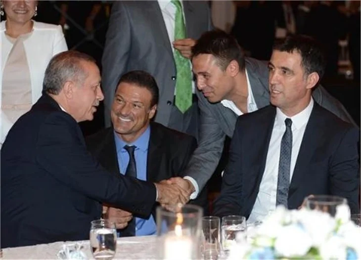 Başbakan Erdoğan Hakan Şükür'ün oğlunun sünnetine katıldı
