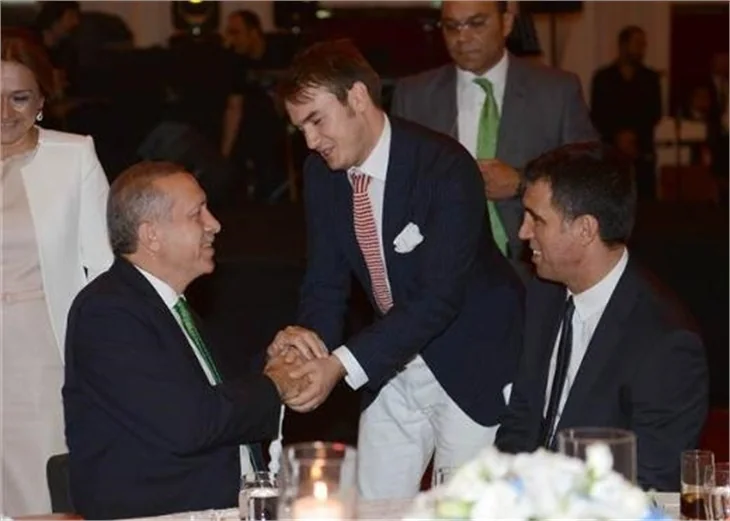 Başbakan Erdoğan Hakan Şükür'ün oğlunun sünnetine katıldı