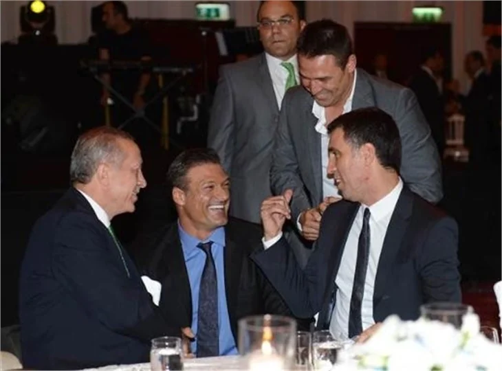 Başbakan Erdoğan Hakan Şükür'ün oğlunun sünnetine katıldı