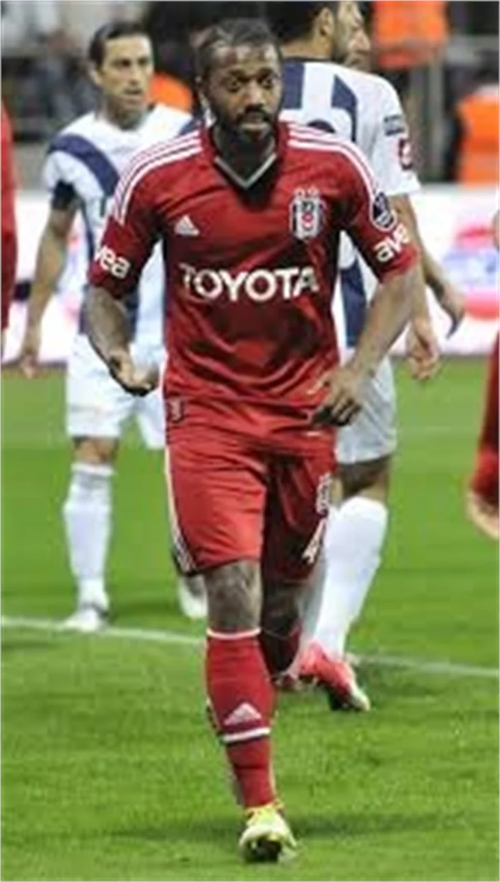 Fernandes sahada reis sokakta korsan!